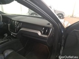  Volvo  XC60 VOLVO  / 2017 / 5P / SUV D4 GEARTR. R-DESIGN #140