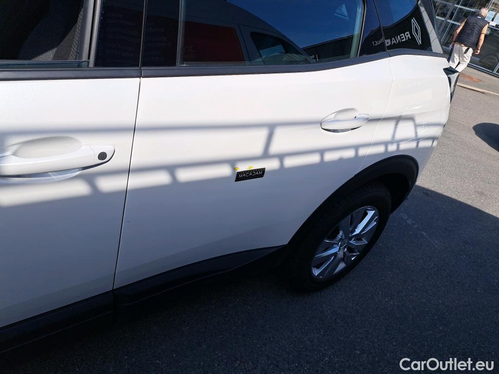  Peugeot  3008  Active Pack 1.2 PureTech 130CV BVA8 E6d #1