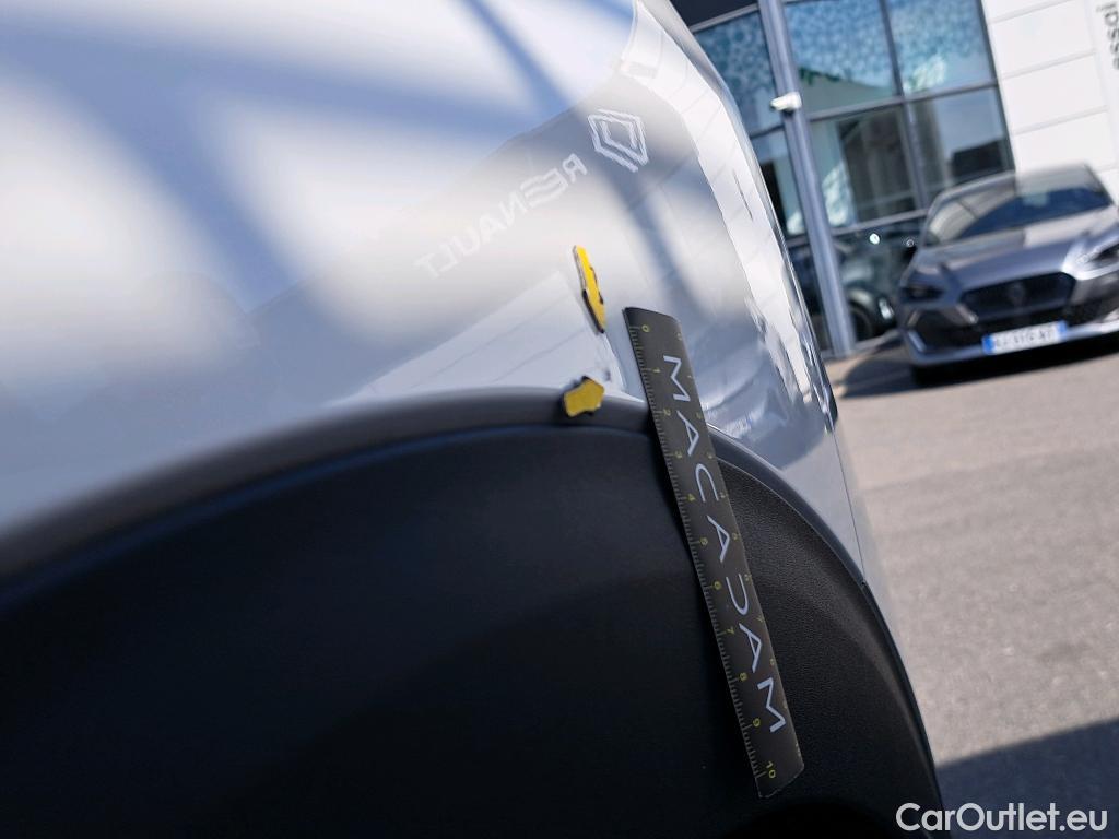  Peugeot  3008  Active Pack 1.2 PureTech 130CV BVA8 E6d #13