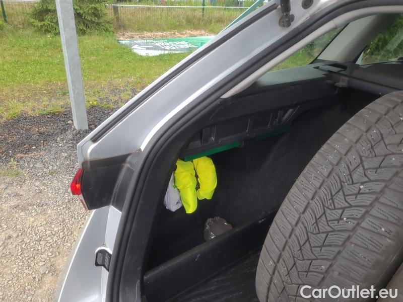  Skoda  Octavia  Combi (NX3)(2020) Oct.C.2.0TDI 110 4x4 Ambit AT #16