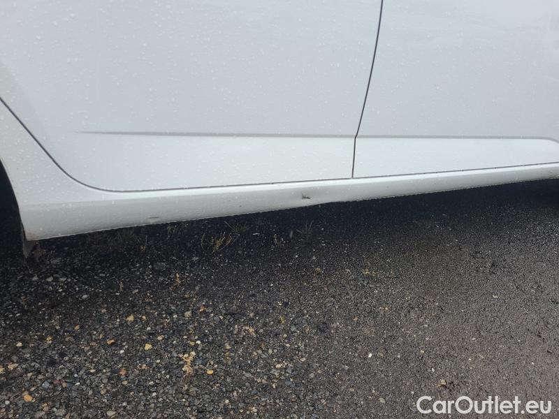  Skoda  Fabia  Combi (2015)  Com.1.0TSI 70 Ambition #10