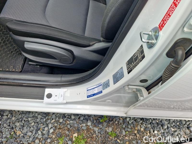  Hyundai  i30   cw (PD)(2017->)  1.5i CVVT Comfort kombi 5d #3