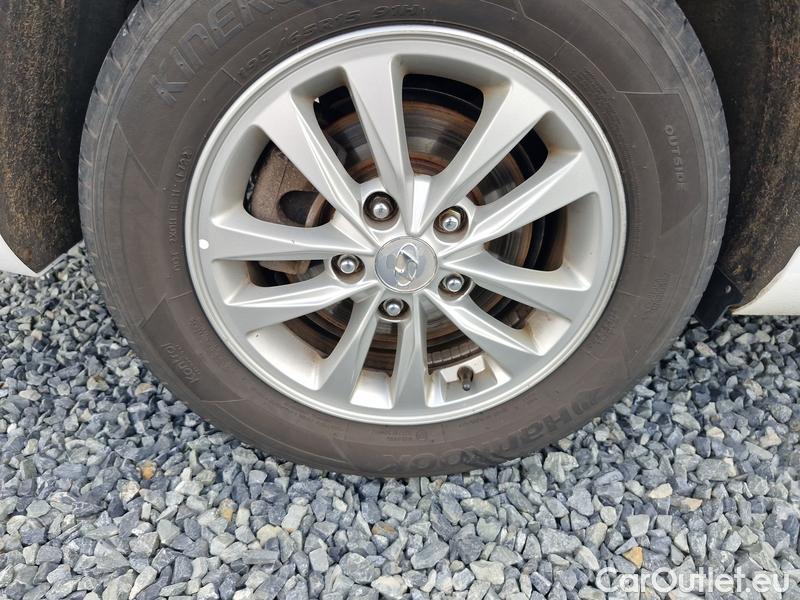  Hyundai  i30   cw (PD)(2017->)  1.5i CVVT Comfort kombi 5d #23