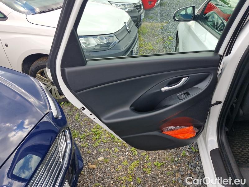 Hyundai  i30   cw (PD)(2017->)  1.5i CVVT Comfort kombi 5d #18