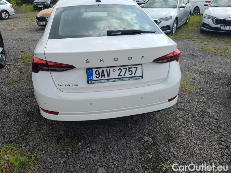  Skoda  Octavia  Lim. (NX3)(2020)  1.5TSI 110 Ambition 5d #10
