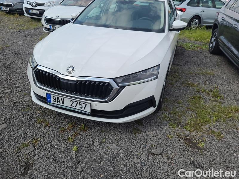  Skoda  Octavia  Lim. (NX3)(2020)  1.5TSI 110 Ambition 5d #15