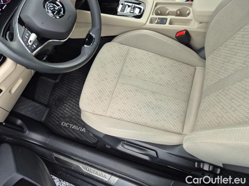  Skoda  Octavia  Lim. (NX3)(2020) Oct.1.5 e-TEC 110 Style AT #14