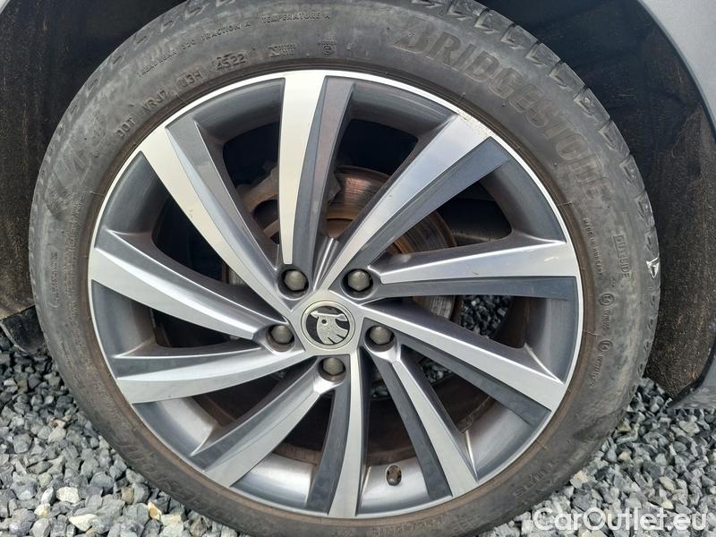  Skoda  Octavia  Combi (NX3)(2020) Oct.Com.1.5e-TEC 110 Style AT #5