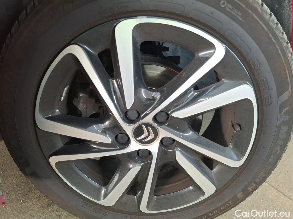  Citroen  C4 Grand Picasso /Spacetourer Shine 1.5 BlueHDi 130CV BVA8 E6d / Vo Repeint en Rouge / Teinte SIV Blanc Banquise #23