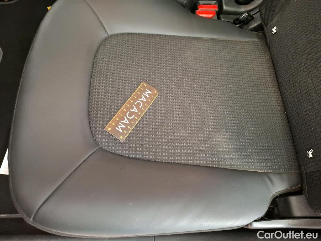  Citroen  C4 Grand Picasso /Spacetourer Shine 1.5 BlueHDi 130CV BVA8 E6d / Vo Repeint en Rouge / Teinte SIV Blanc Banquise #21