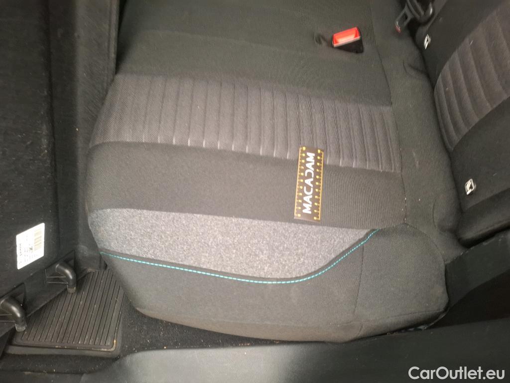  Peugeot  3008  II Style 1.5 HDi 130CV BVA8 E6d #25