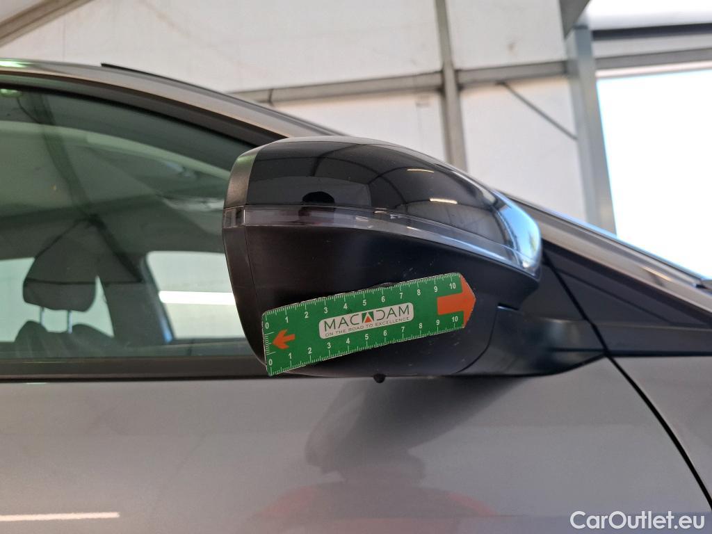  Peugeot  3008  Active Pack 1.5 HDi 130CV BVA8 E6d #44