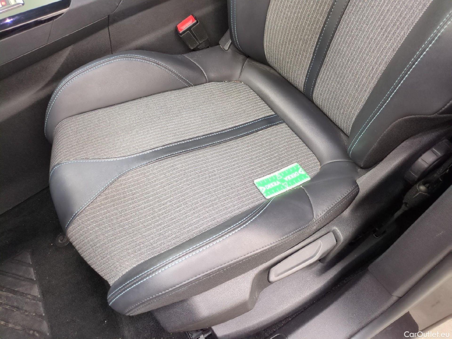  Peugeot  3008  II Allure 1.5 HDi 130CV BVA8 E6d #2