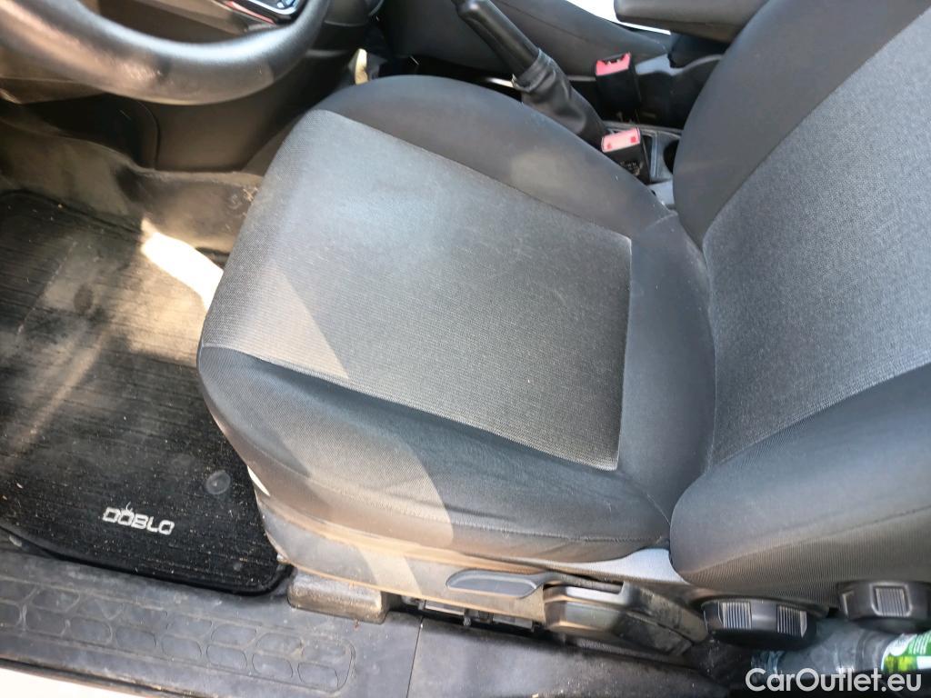  Fiat  Doblo FIAT Doblò Cargo/2015/4P/furgón derivado de turismo Cargo SX 1.6 Mjet 66kW (90CV) (AC) #4
