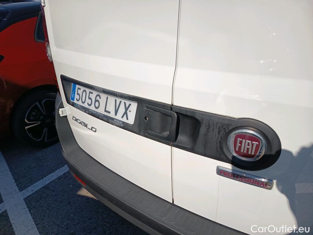  Fiat  Doblo FIAT Doblò Cargo/2015/4P/furgón derivado de turismo Cargo SX 1.6 Mjet 66kW (90CV) (AC) #25