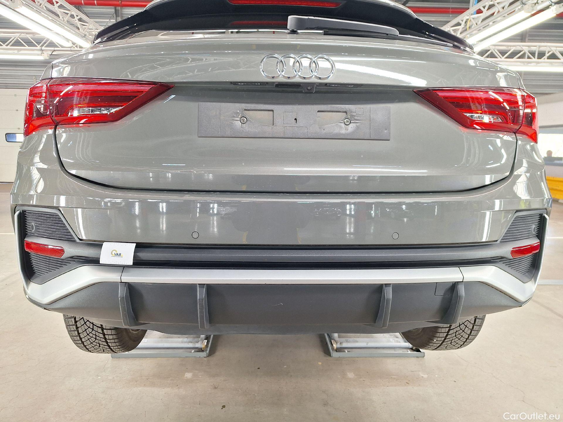  Audi  Q3 Audi,  SB '19 PHEV, Audi  Sportback 45 TFSI e S tronic S Line 5d #24