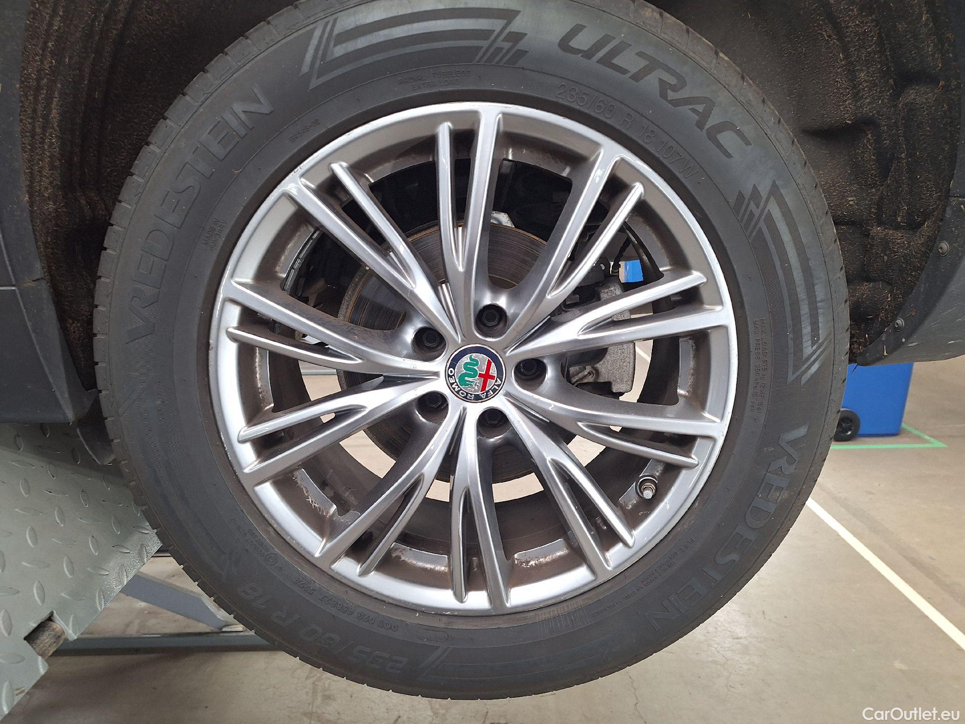  Alfa Romeo   STELVIO Alfa Romeo, '17, Alfa Romeo 2.2 D 160 Super 5d #21