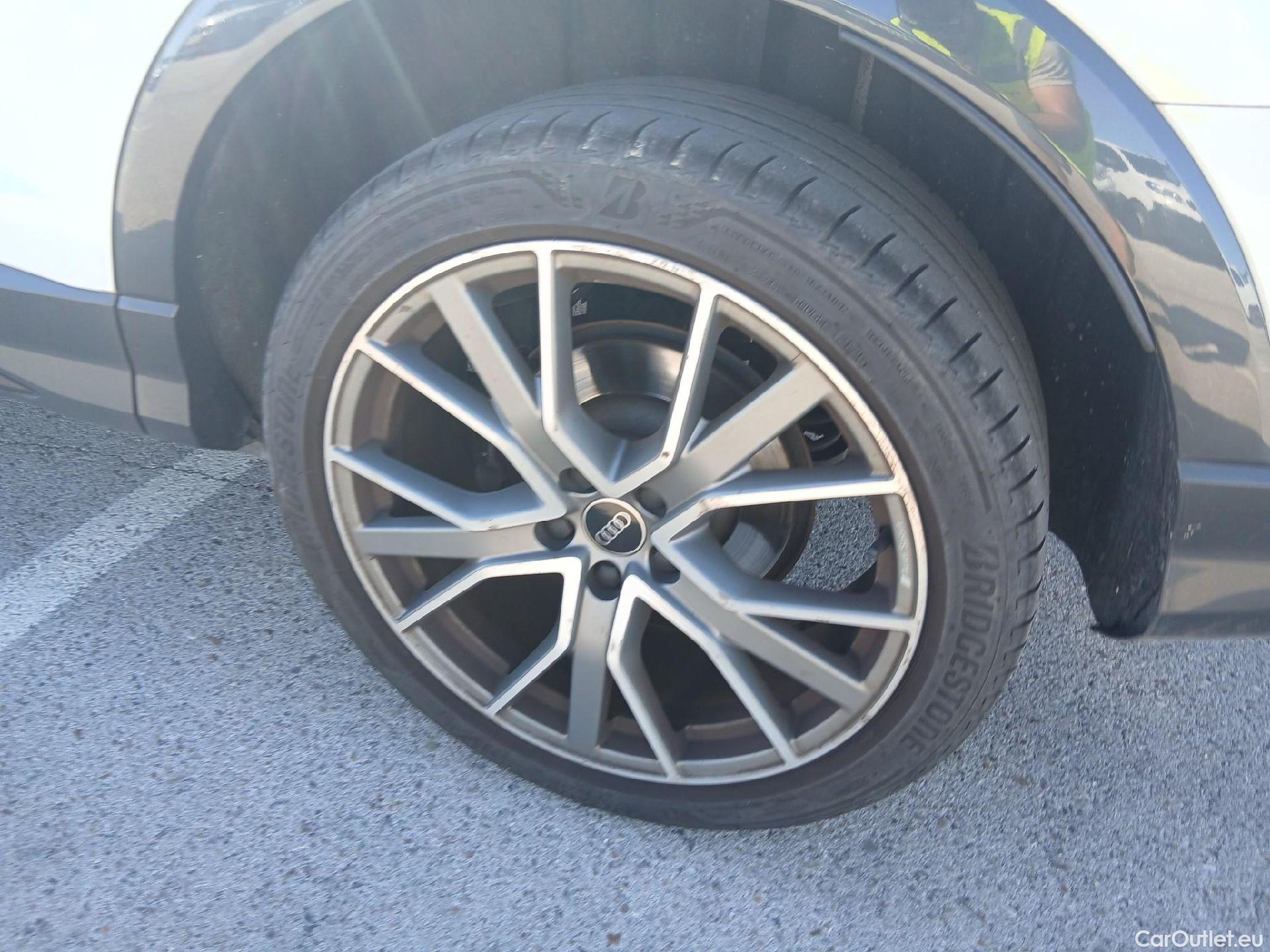  Audi  Q3 AUDI  Sportback / 2019 / 5P / todoterreno Black line 35 TDI 110kW (150CV) S tronic #23