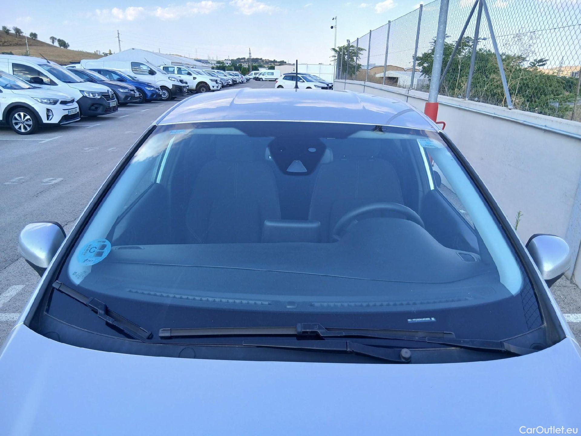  Ford  Fiesta FORD  / 2021 / 5P / berlina con portón 1.1 IT-VCT 55kW (75CV) Trend 5p #2