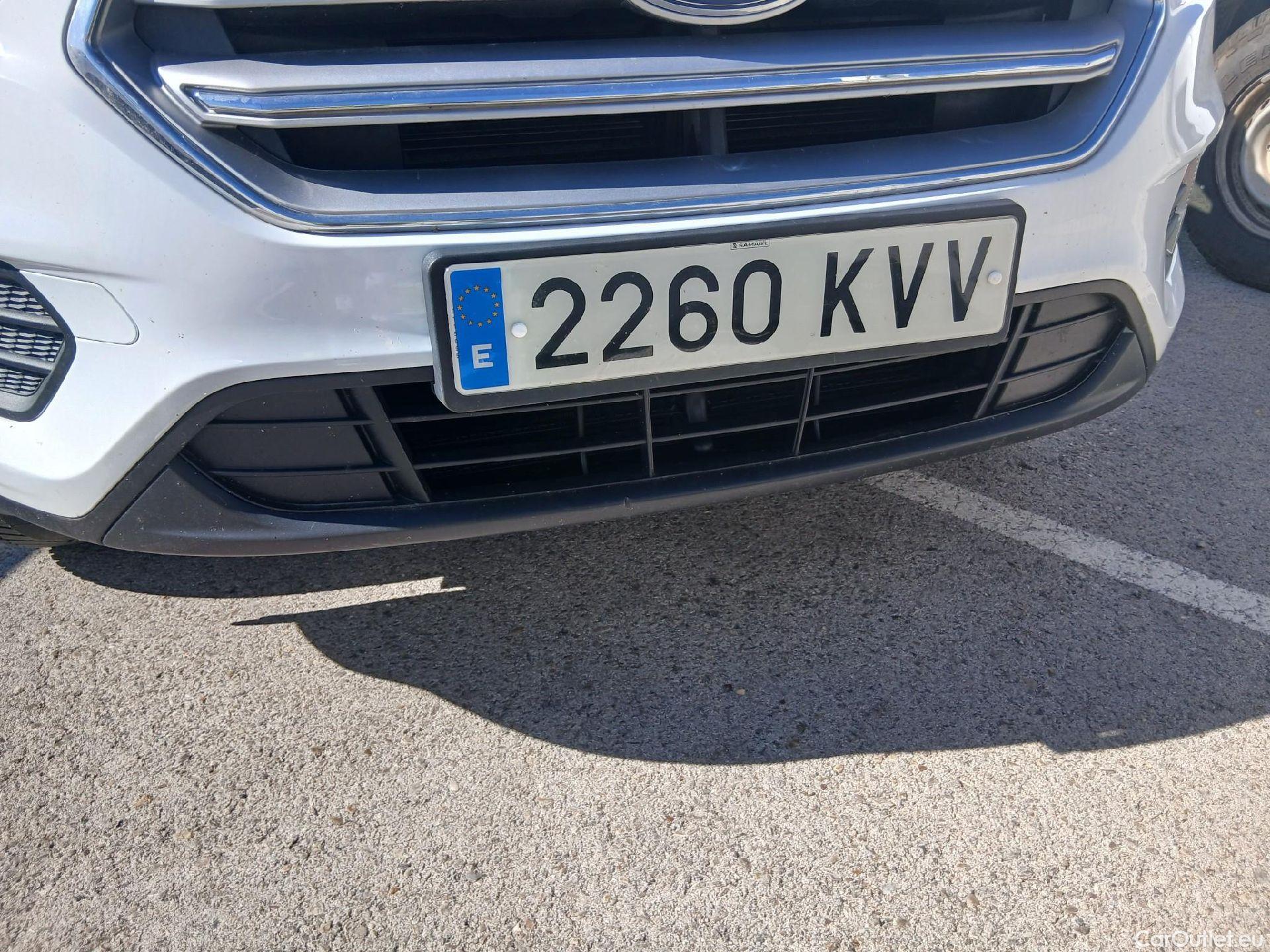  Ford  Kuga FORD  / 2016 / 5P / todoterreno 1.5 EcoBoost 88kW 4x2 Trend+ (CX) #4