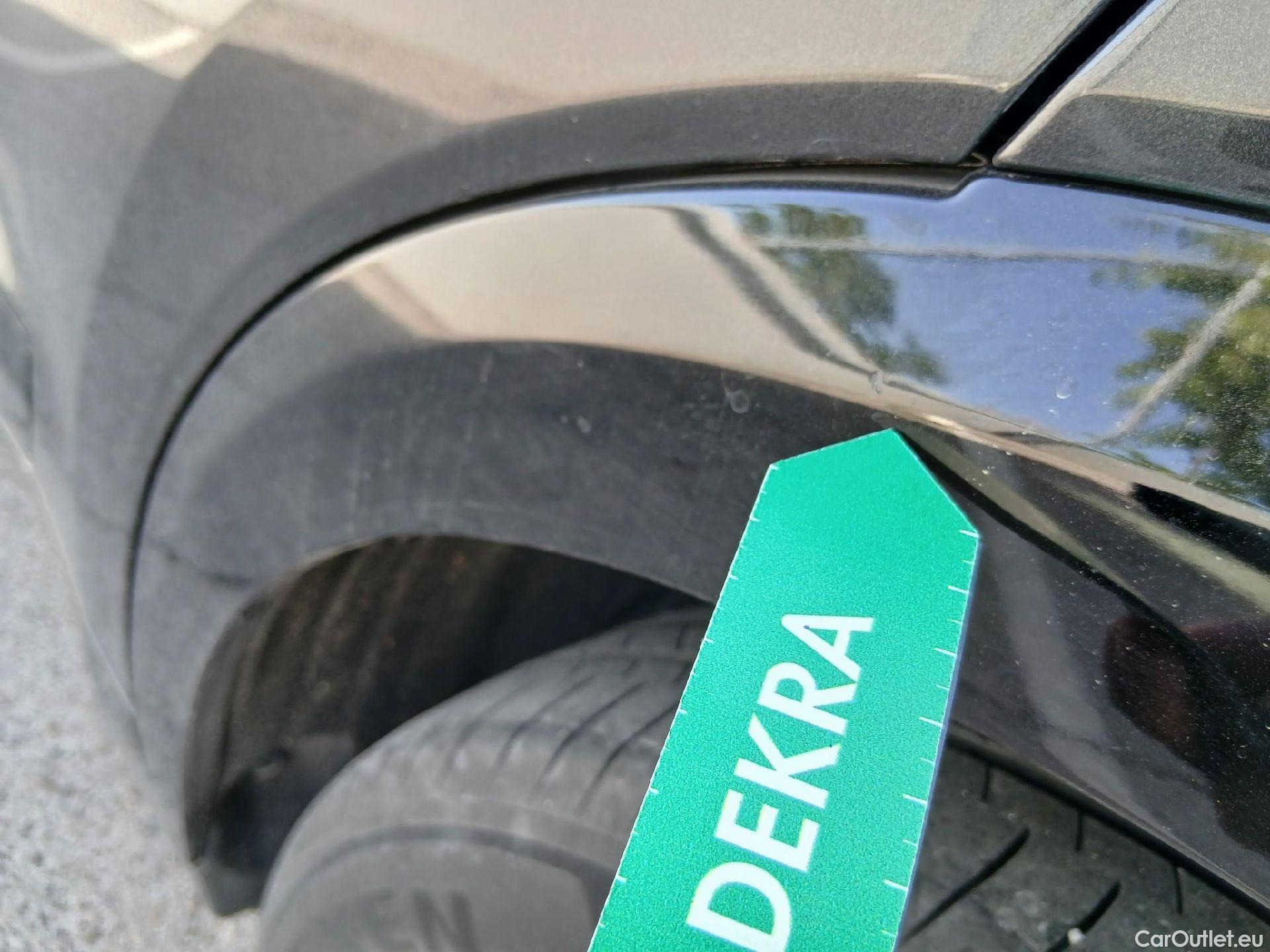  KIA  Niro KIA  / 2022 / 5P / crossover 1.6 GDi HEV 104kW (141CV) Drive #26
