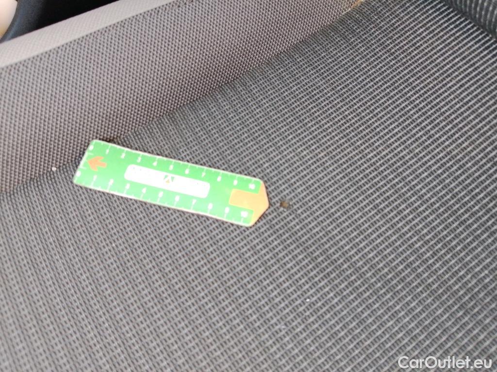  Toyota  Aygo TOYOTA  / 2018 / 5P / minicoche 1.0 70 x-play #6