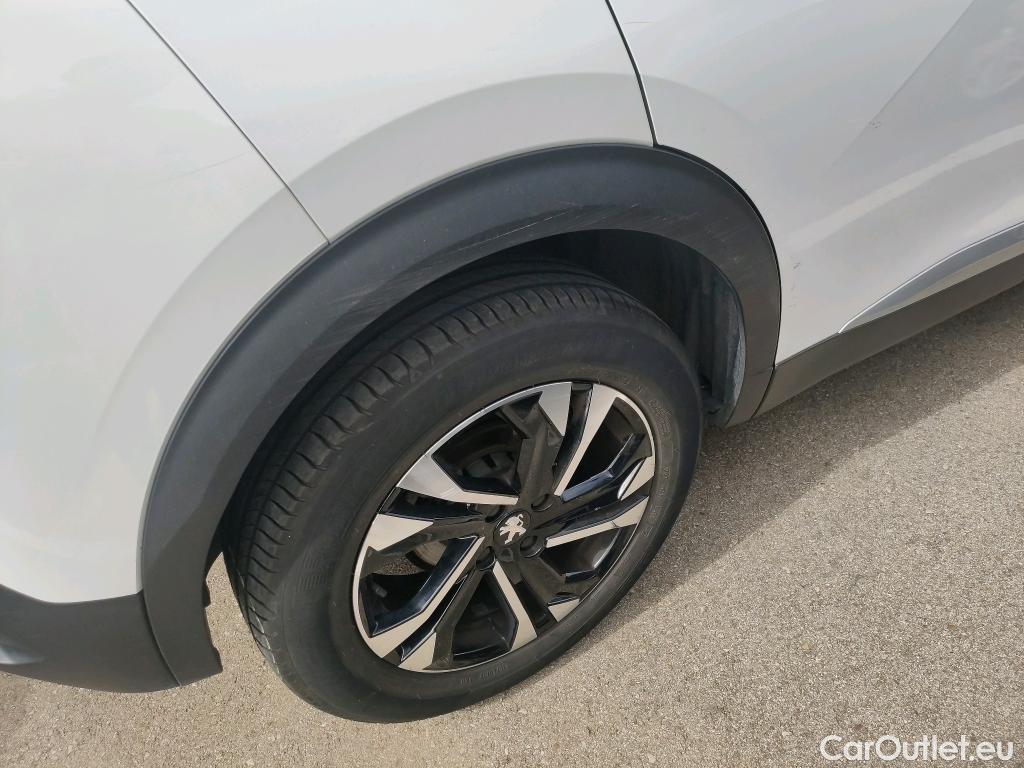  Peugeot  2008 PEUGEOT  / 2019 / 5P / todoterreno Allure Pack BlueHDI 81kW (110CV) (AC) #43