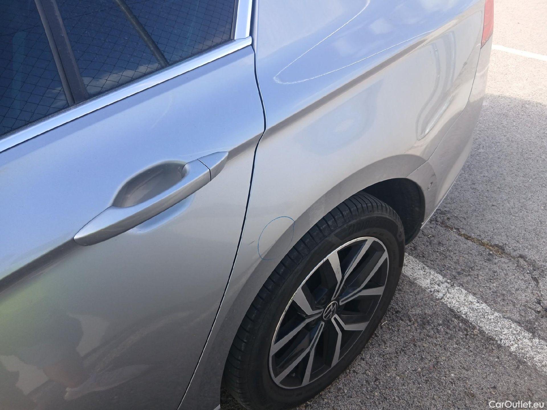  Volkswagen  Passat VOLKSWAGEN  / 2019 / 4P / sedán Executive 2.0 TDI 110kW (150CV) DSG #11