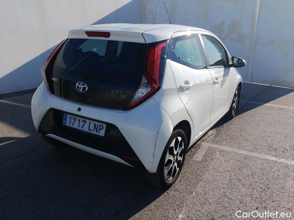  Toyota  Aygo TOYOTA  / 2018 / 5P / minicoche 1.0 70 x-play #20