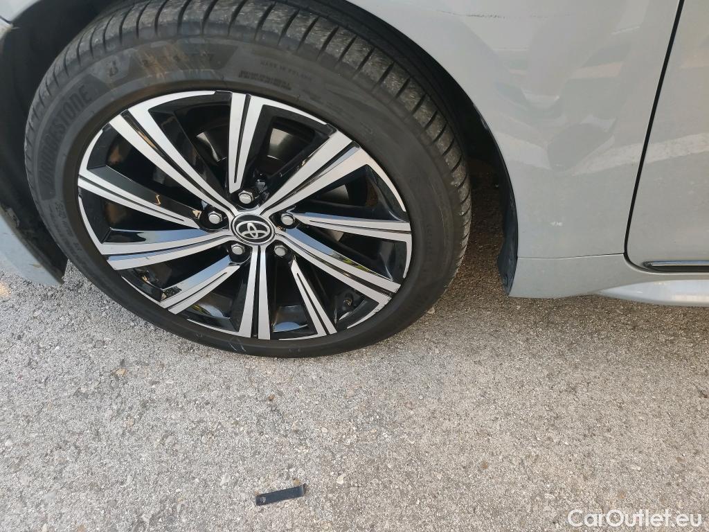  Toyota  Corolla TOYOTA  / 2019 / 5P / familiar 1.8 125H STYLE E-CVT TOURING SPORT #3