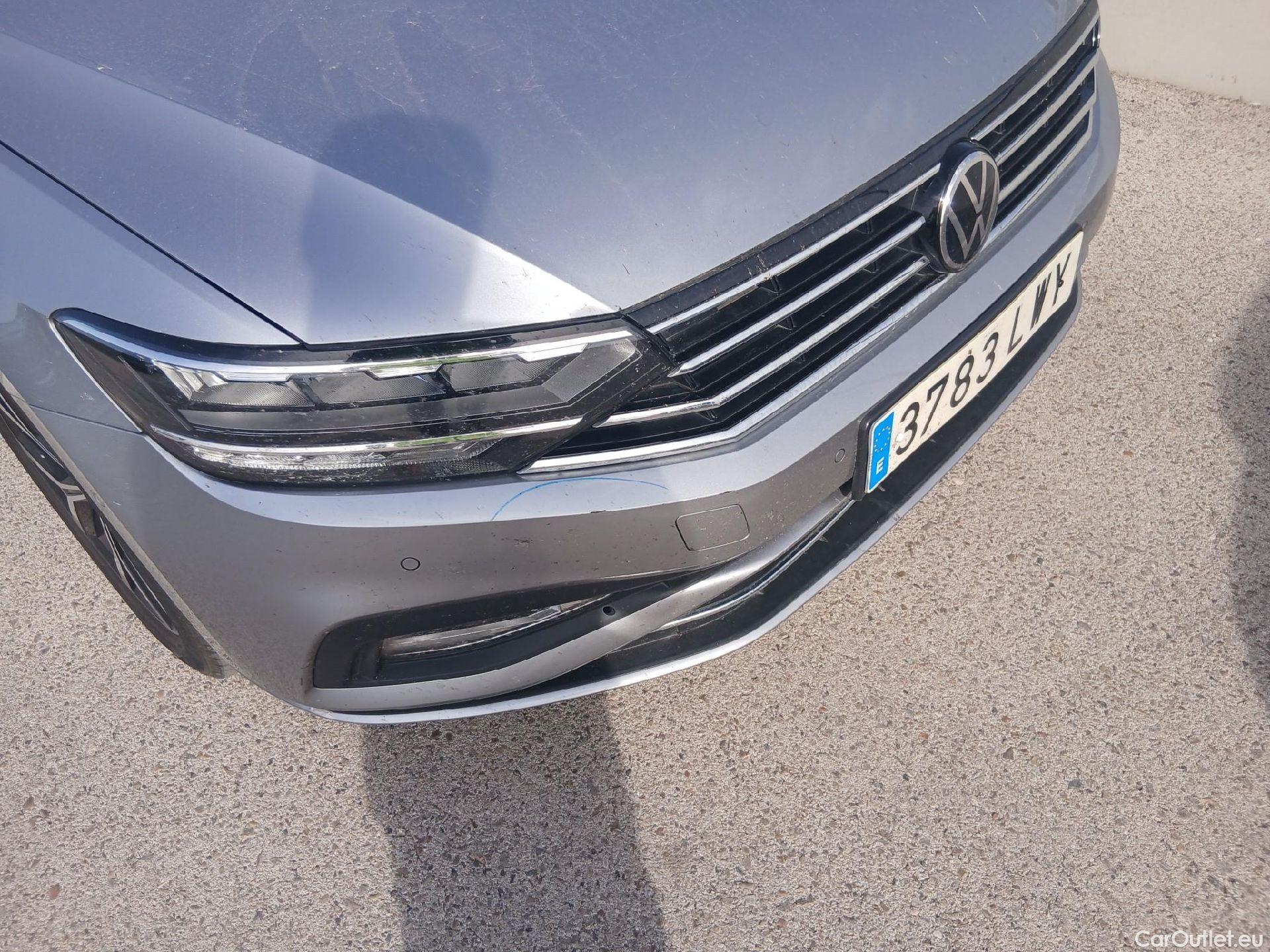  Volkswagen  Passat VOLKSWAGEN  / 2019 / 4P / sedán Executive 2.0 TDI 110kW (150CV) DSG #4