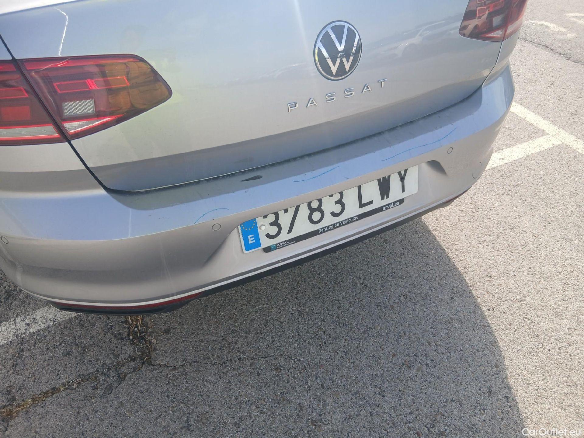  Volkswagen  Passat VOLKSWAGEN  / 2019 / 4P / sedán Executive 2.0 TDI 110kW (150CV) DSG #13