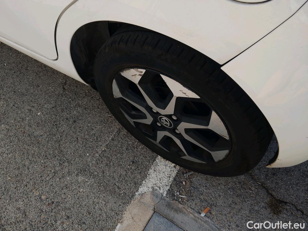 Toyota  Aygo TOYOTA  / 2018 / 5P / minicoche 1.0 70 x-play #1