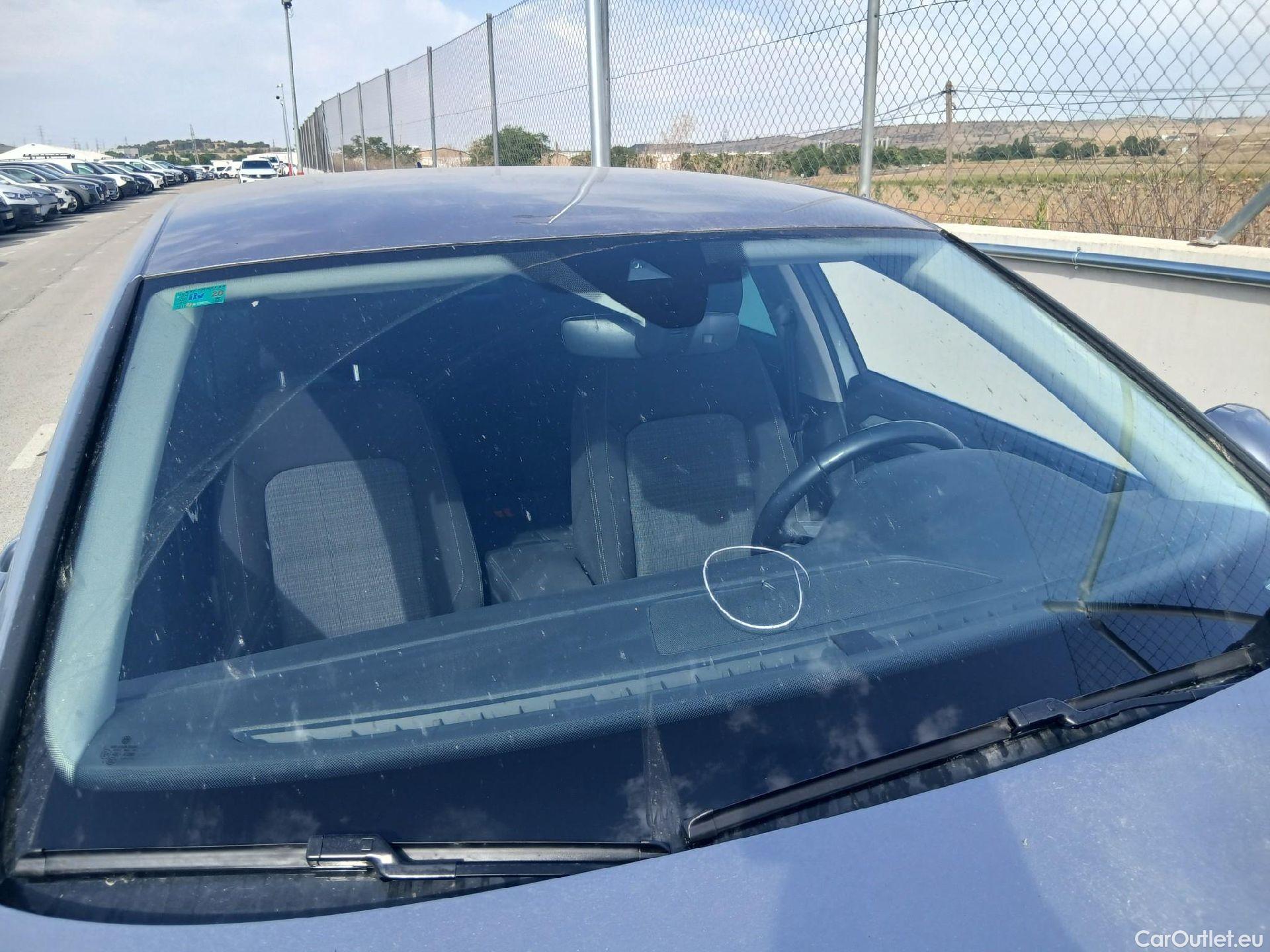  Volkswagen  Passat VOLKSWAGEN  / 2019 / 4P / sedán Executive 2.0 TDI 110kW (150CV) DSG #3