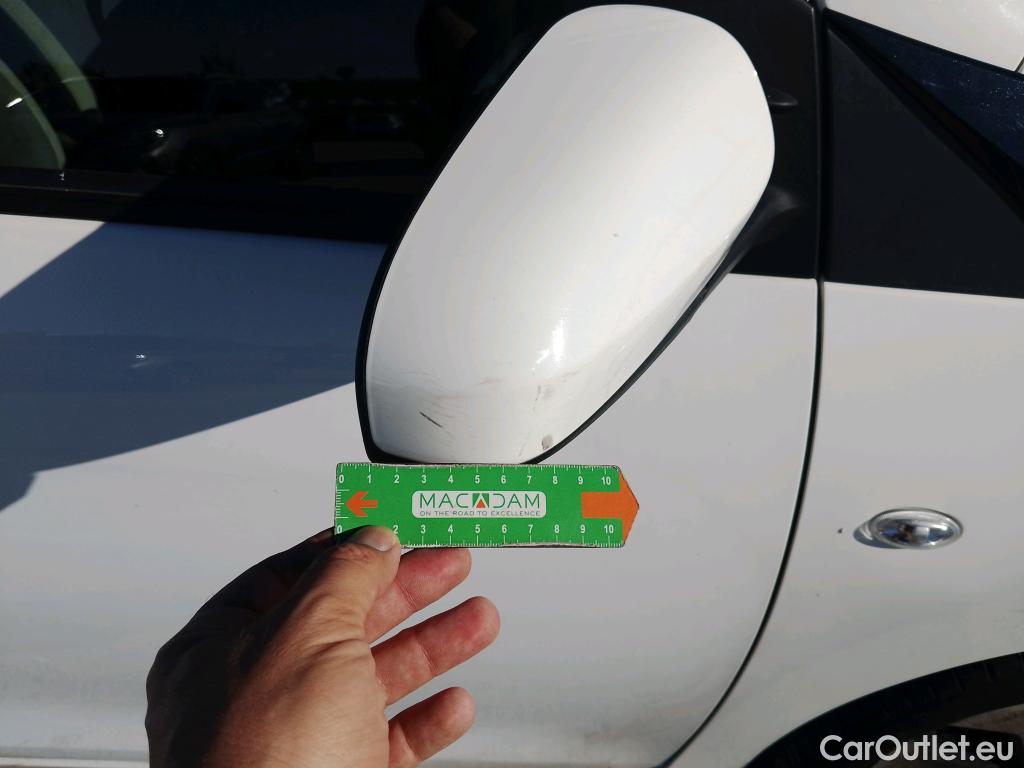  Toyota  Aygo TOYOTA  / 2018 / 5P / minicoche 1.0 70 x-play #24