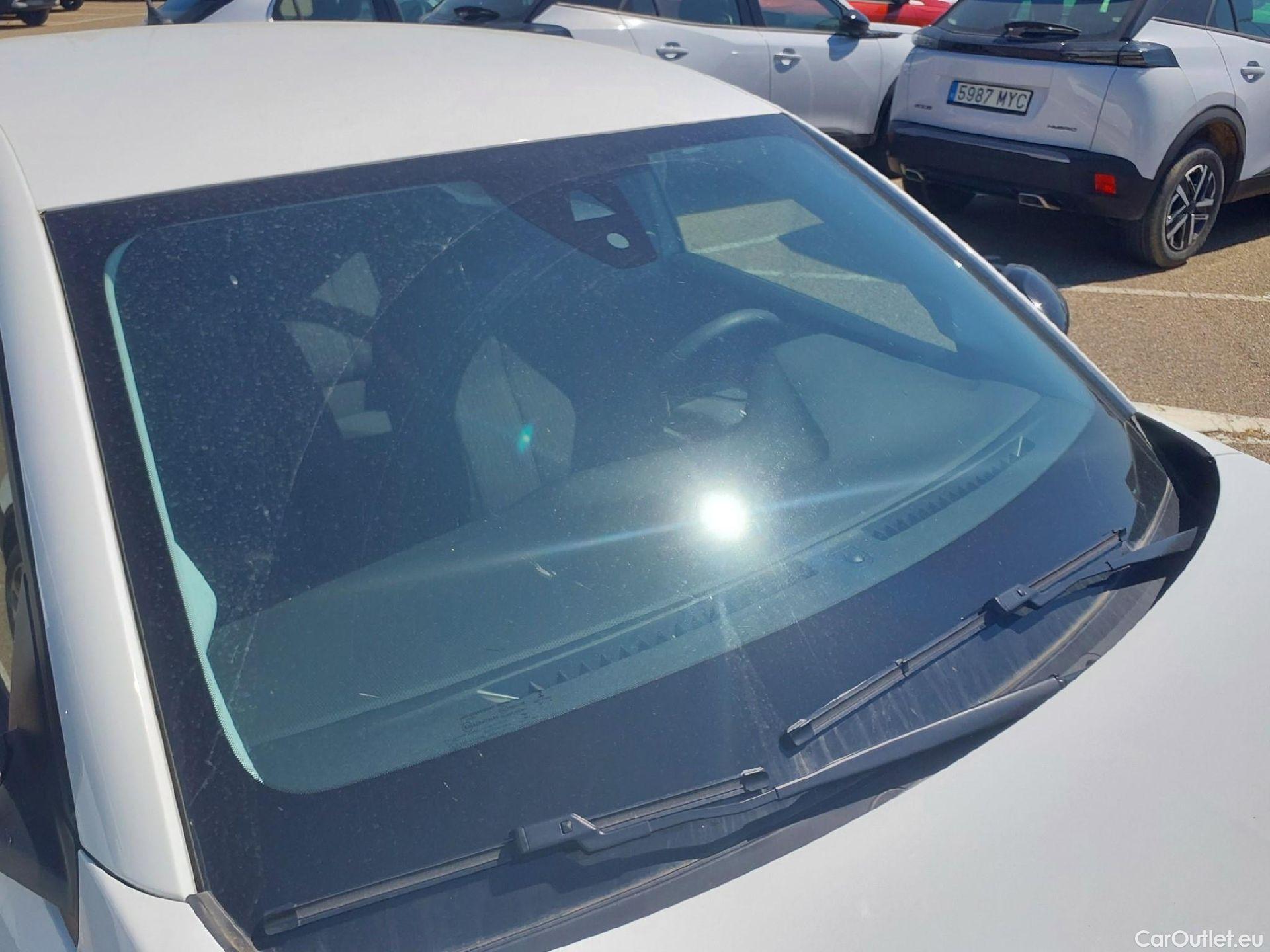  Opel  Corsa OPEL  / 2019 / 5P / berlina con portón 1.2T XHL 74kW (100CV) Edition (AC) #44