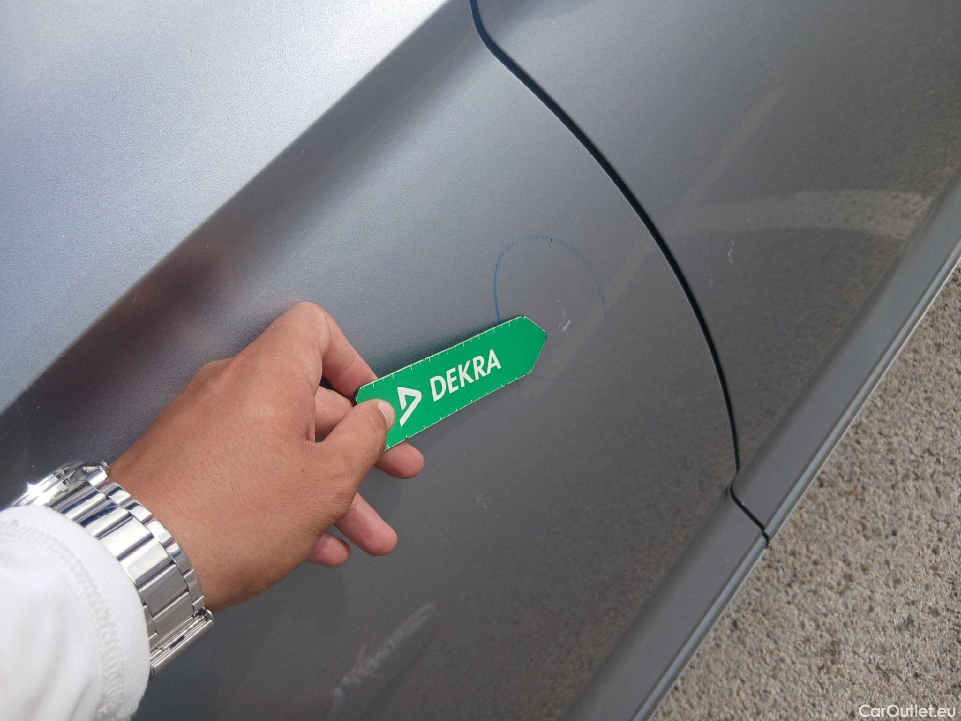  Volkswagen  Passat VOLKSWAGEN  / 2019 / 4P / sedán Executive 2.0 TDI 110kW (150CV) DSG #16
