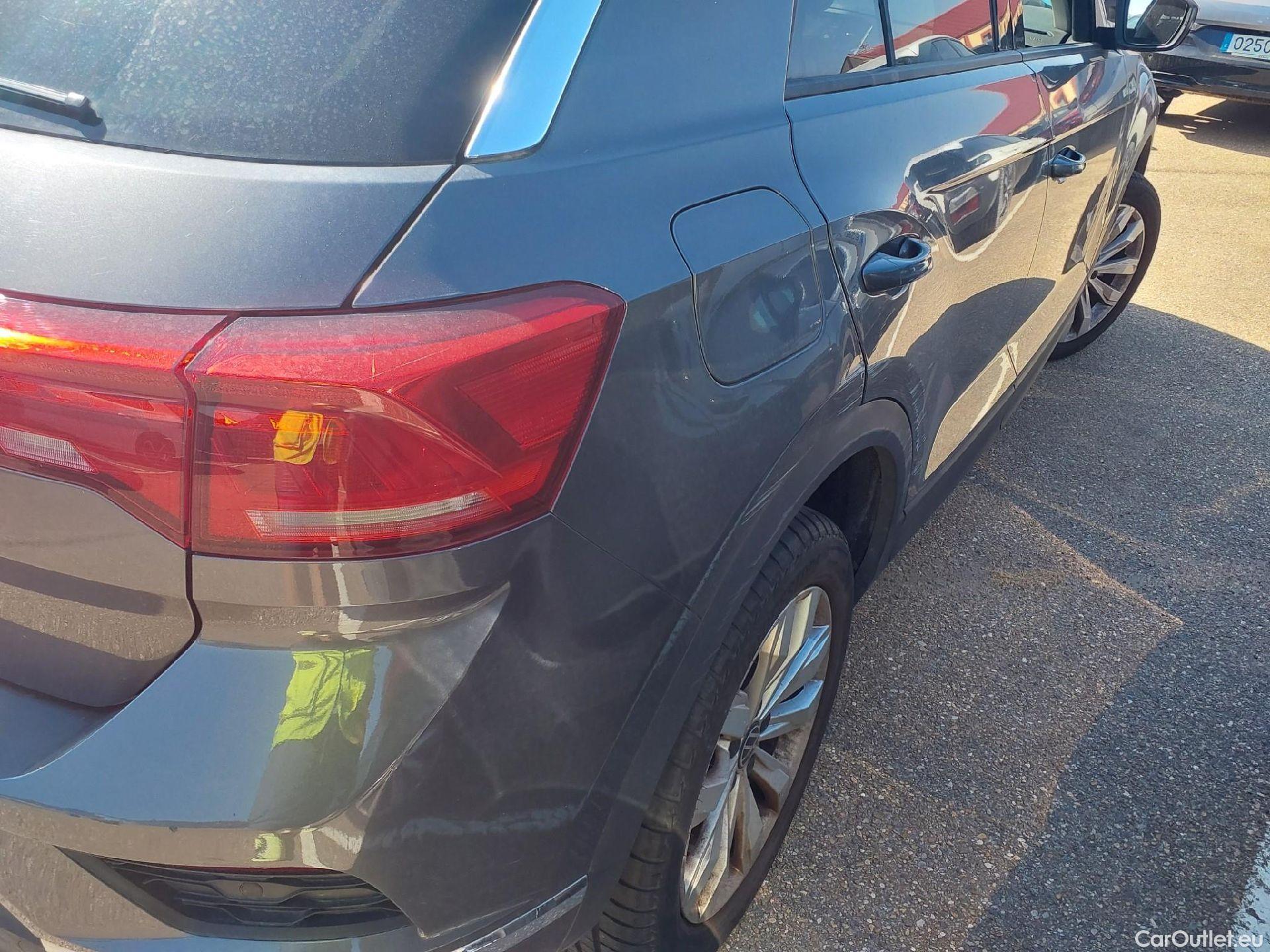  Volkswagen  T-ROC VOLKSWAGEN  / 2017 / 5P / todoterreno Advance 2.0 TDI 85kW (115CV) #26