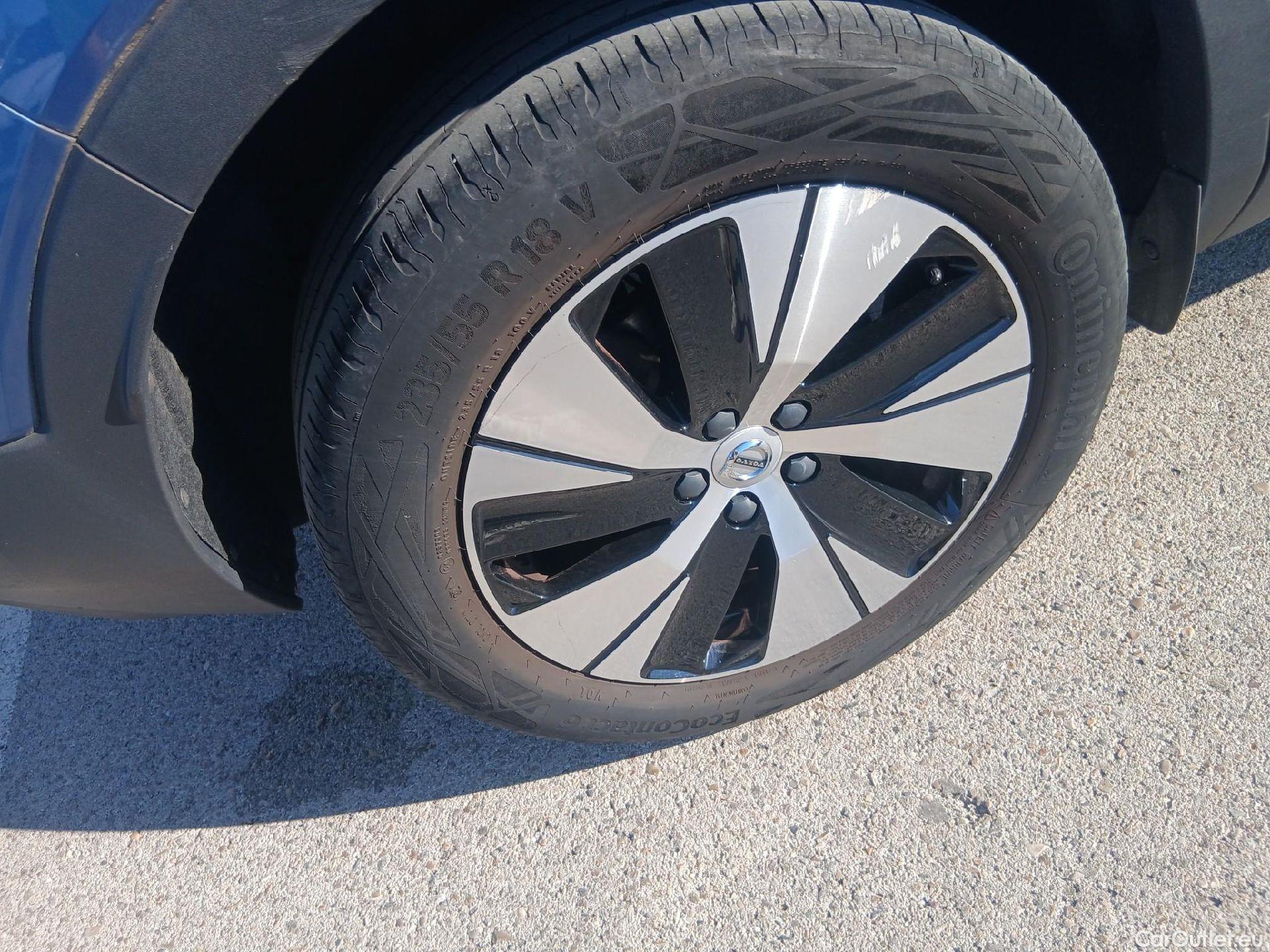  Volvo  XC 40 VOLVO XC40 / 2017 / 5P / todoterreno 1.5 T4 Twin Recharge R-Design Exp Auto #35
