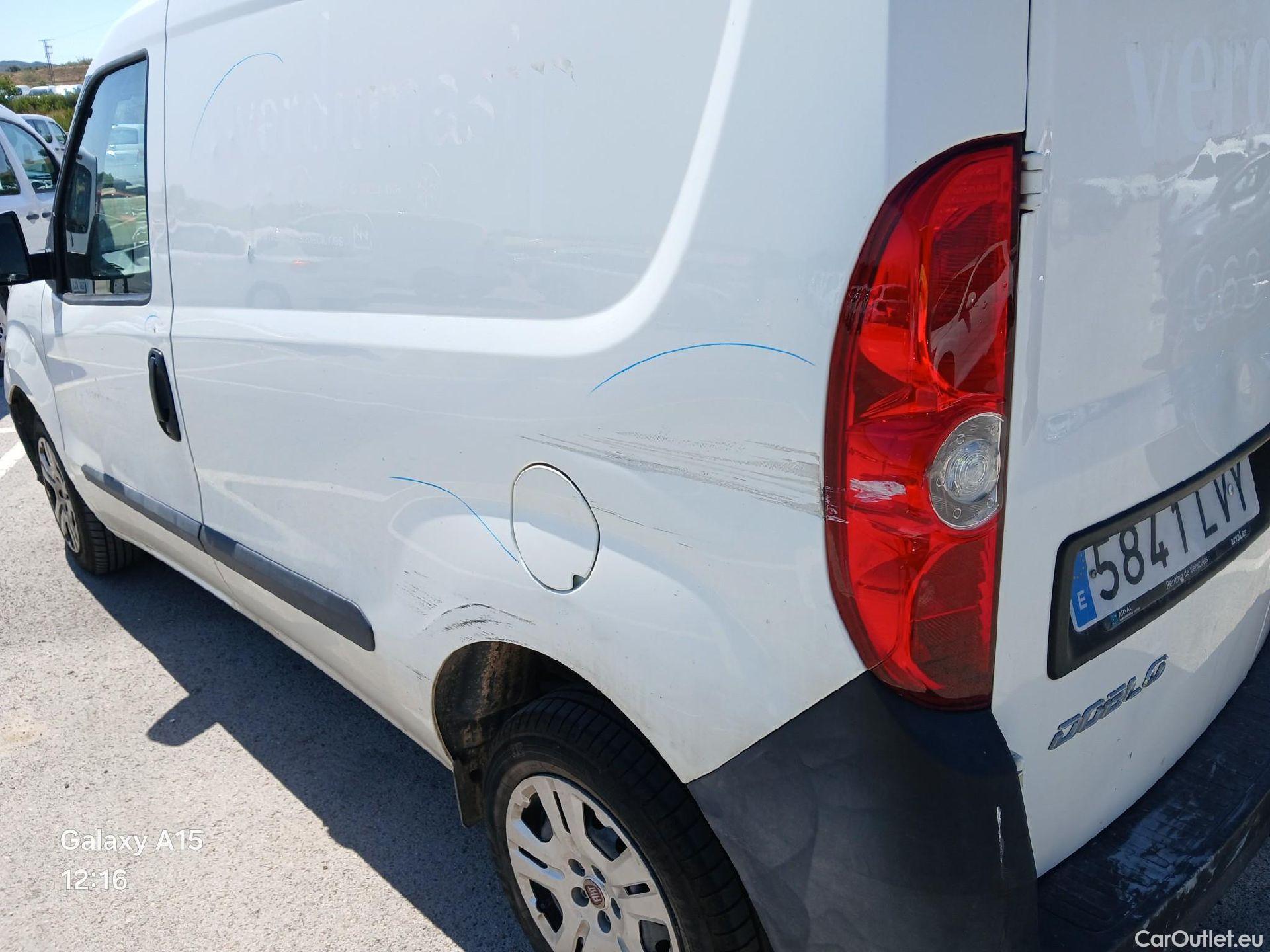  Fiat  Doblo FIAT Doblò Cargo/2015/4P/furgón derivado de turismo Cargo SX 1.6 Mjet 66kW (90CV) (AC) #23