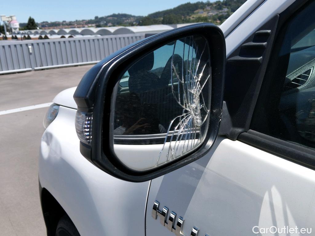  Toyota  Hilux TOYOTA  / 2016 / 2P / pickup 2.4 D-4D Cabina Extra GX #28