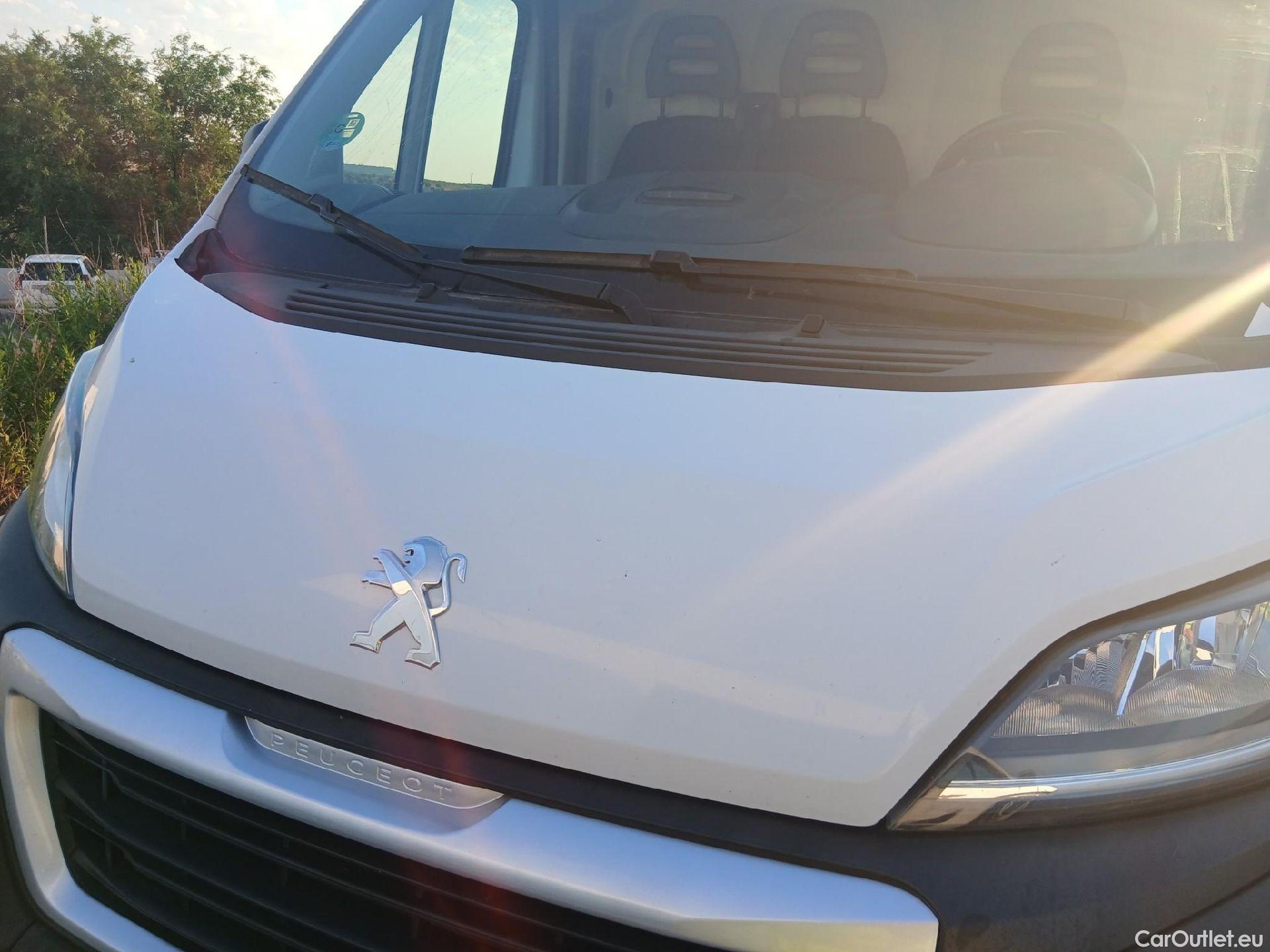  Peugeot  Boxer PEUGEOT  / 2014 / 4P / furgón 335 L2 H2 BHDI 103kW (140CV) S&S 6 V. M #25