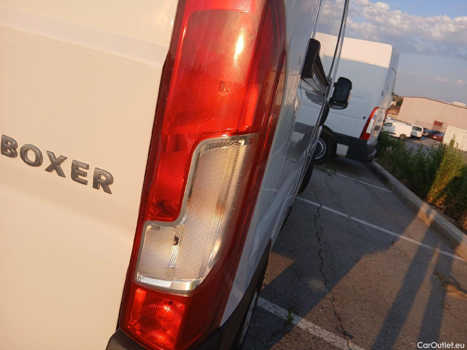  Peugeot  Boxer PEUGEOT  / 2014 / 4P / furgón 335 L2 H2 BHDI 103kW (140CV) S&S 6 V. M #48