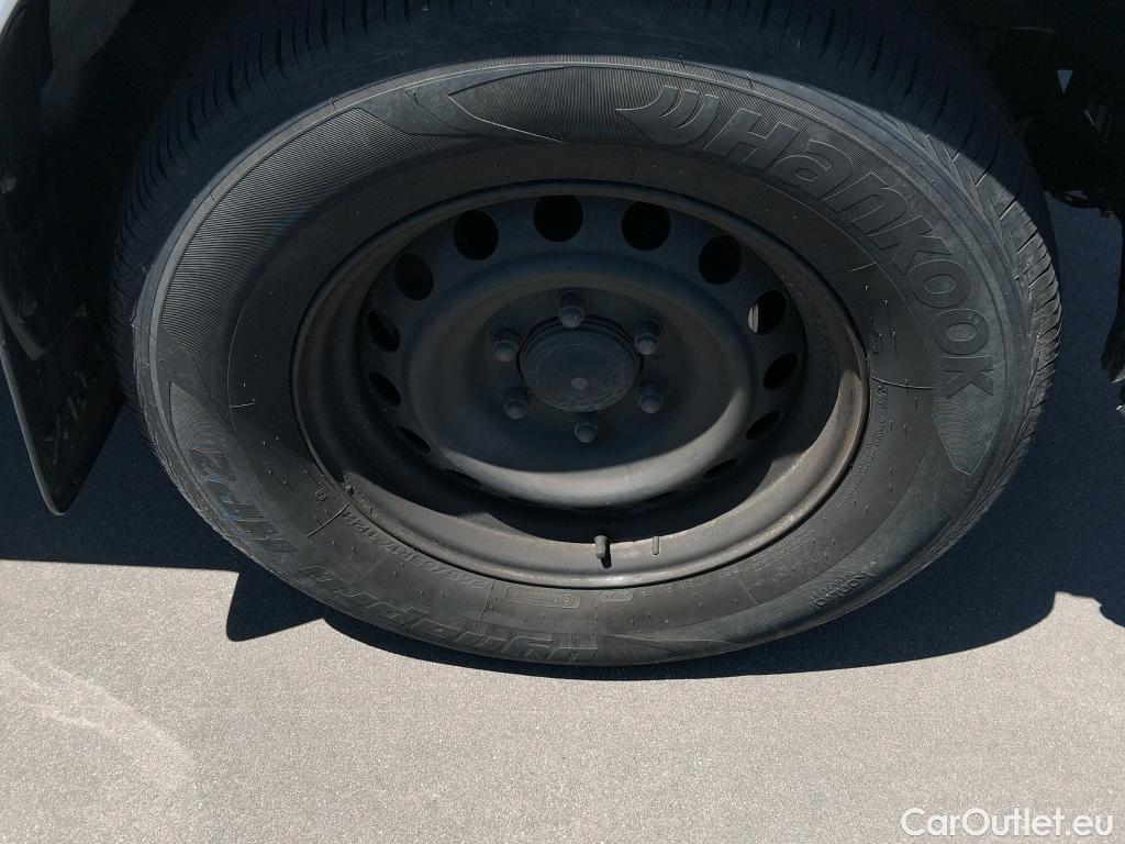  Toyota  Hilux TOYOTA  / 2016 / 2P / pickup 2.4 D-4D Cabina Extra GX #48