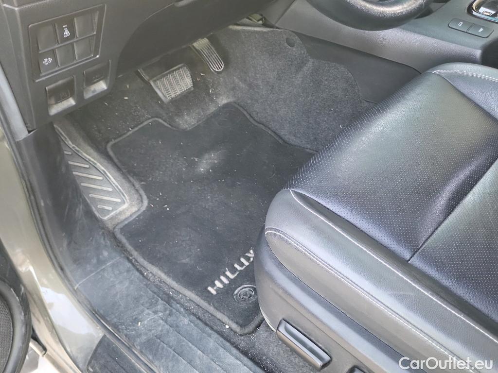  Toyota  Hilux TOYOTA  / 2020 / 4P / pickup 2.8 D-4D 150kW C. Doble Invincible A/T #14