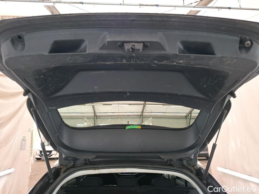  Peugeot  308  SW Style 1.5 HDi 130CV BVA8 E6d #124