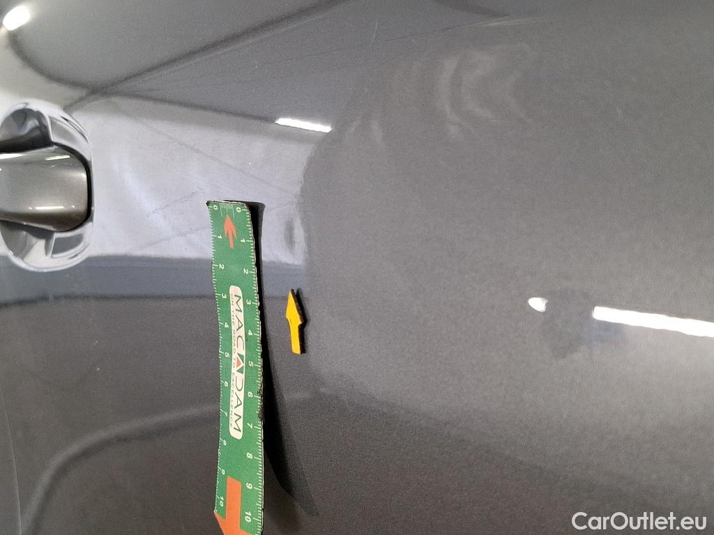  Renault  Arkana RENAULT  / 2021 / 5P / SUV Techno mild hybrid 140 EDC -22 #50
