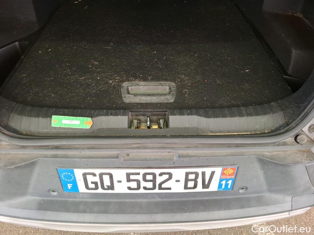  Renault  Arkana RENAULT  / 2021 / 5P / SUV Techno mild hybrid 140 EDC -22 #51