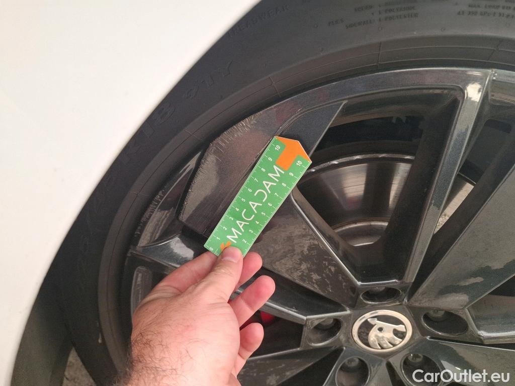  Skoda  Octavia  Break RS 2.0 TDI 200CV BVA7 E6d #15