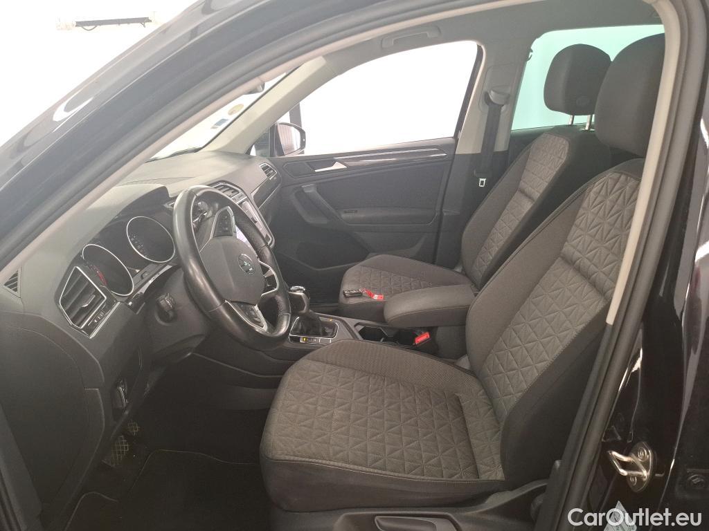 Volkswagen  Tiguan VOLKSWAGEN  / 2020 / 5P / SUV 2.0 TDI 150 DSG7 Life Business #27